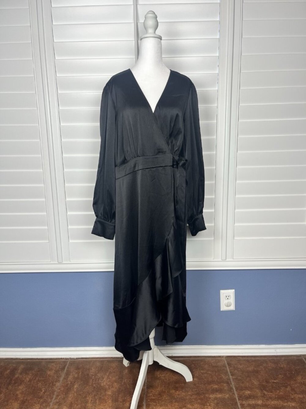 Sofia Vergara Black Satin Wrap Midi Maxi Dress Elegant XL Ruffle Balloon Sleeve
